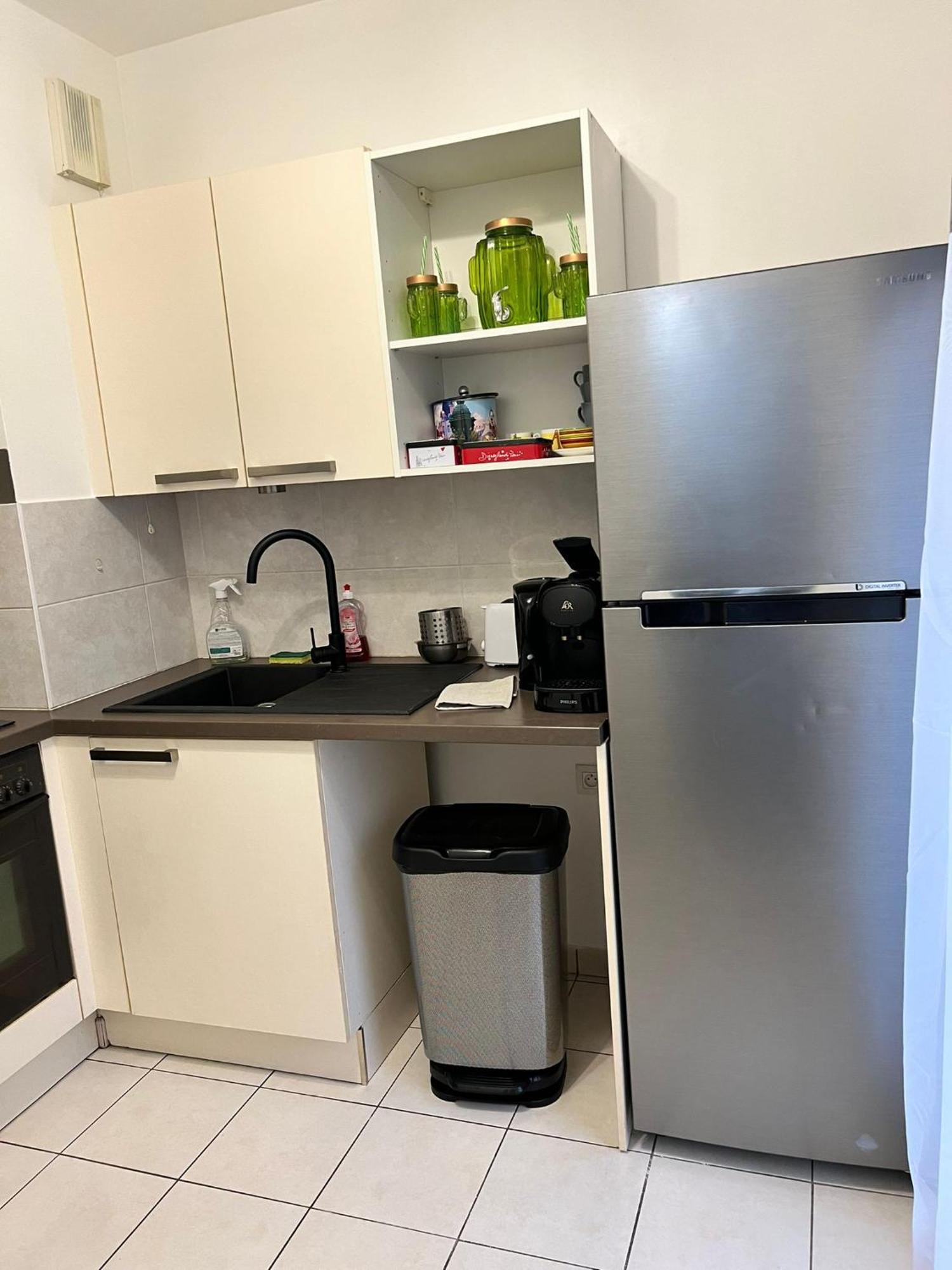 Appartement 5Min Gare Rer Disneyland Paris Val D'Europe La Vallee Village Parking Inclus Montévrain Kültér fotó